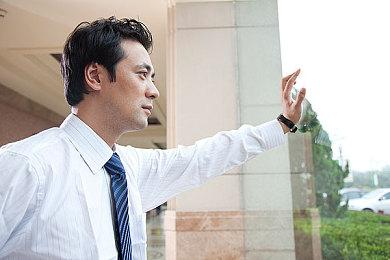 《为了吾王Ⅱ》全新篇章「混沌之子」与经典角色「僧侣」现已在Steam和Xbox免费解锁！